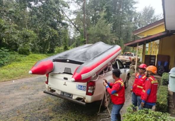 PT JBG lakukan persiapan menuju lokasi terdampak banjir di Kecamatan Kurau, Kamis (23/1/2025). Foto: PT JBG