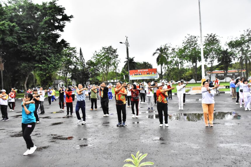 Pemkab Kapuas Gelar Senam Bersama untuk Jaga Kebugaran dan Semangat Kerja