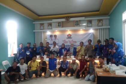 Sekjen HNSI Temui Nelayan Pulau Laut Timur