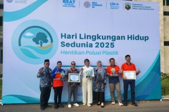 PT Indocement Tunggal Prakarsa Tbk Plant 12 Tarjun ganjar penghargaan dari Pemda Kotabaru dalam kategori CSR Bidang Lingkungan atas peran aktif upaya pengelolaan dan pengendalian kerusakan lingkungan hidup