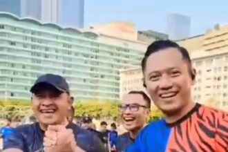 Bupati Tala H Rahmat Trianto dan Menteri AHY Lari Pagi Bareng disela Car Free Day Jakarta