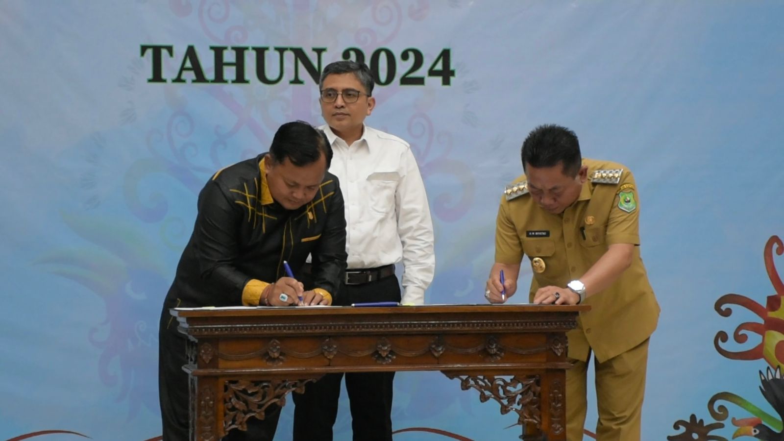 BPK Serahkan LHP LKPD 2024, Kabupaten Kapuas Raih Opini WTP