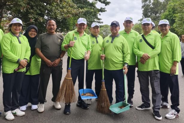 Kapuas Gaungkan Program Kapuas Hijau dan Bersih Lewat Aksi Jumat Bersih