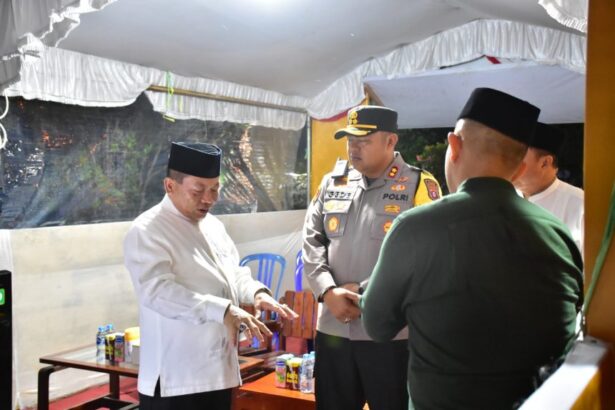 Bupati dan Wabup Kapuas Tinjau Pos Terpadu Lebaran 2025