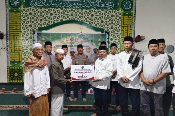 Safari Ramadan Malam ke 27 Bupati Kapuas Kunjungi Dua Masjid