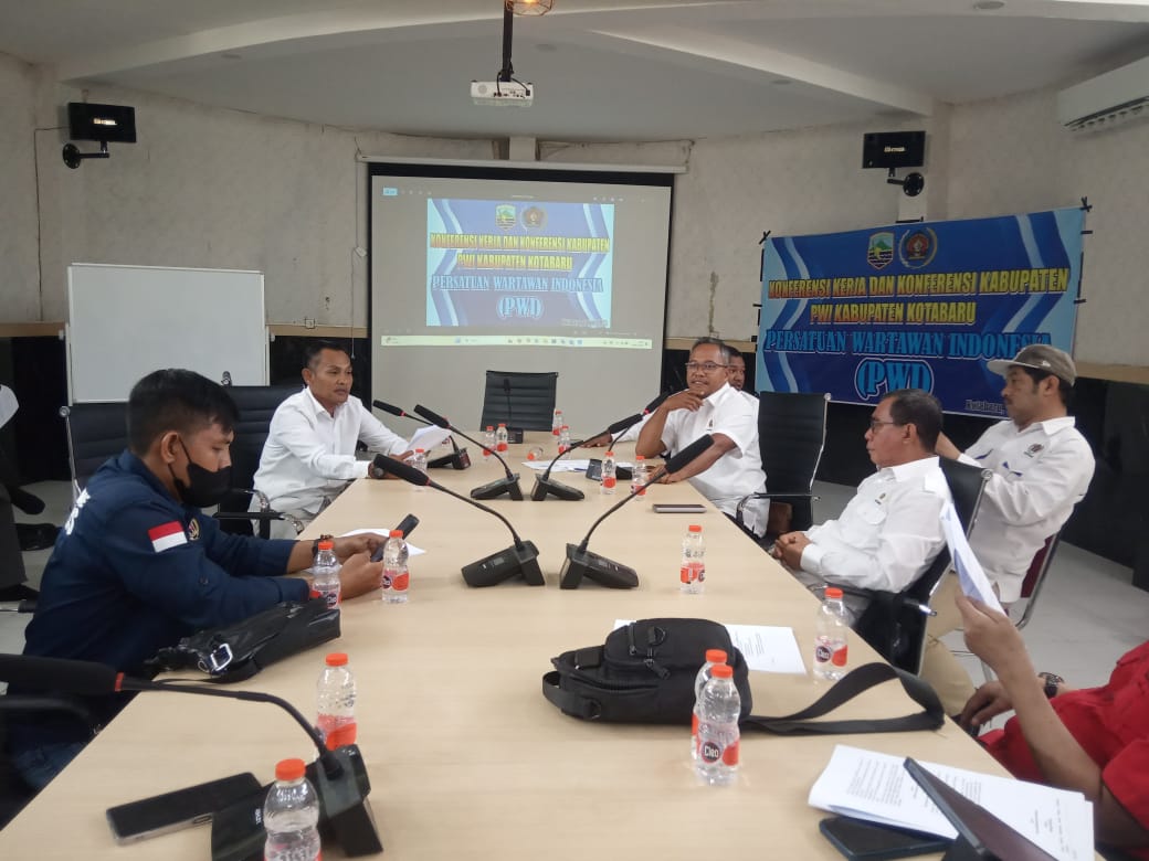 Ahmad Nurhasin Qomarudin Kembali Terpilih sebagai Ketua PWI Kotabaru 2025-2028