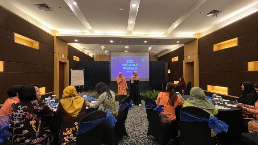 Pj Ketua PKK Kapuas Ikuti Program ESQ Miracle Woman di Jakarta