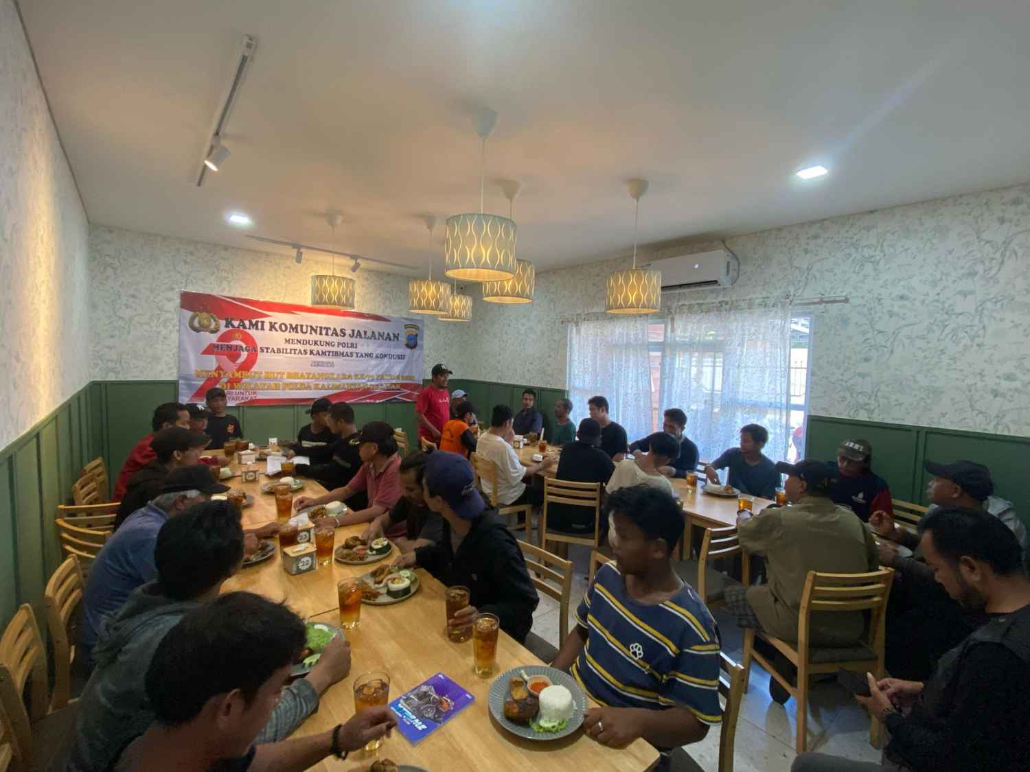 Polda Kalsel Ajak Komunitas Motor dan Jalanan Bakti Sosial di HUT Bhayangkara ke-79