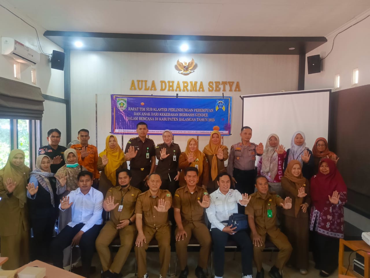 Dinas Pemberdayaan Perempuan dan Perlindungan Anak (DPPPA) Kabupaten Balangan resmi membentuk Sub Kluster Pencegahan dan Penanganan Kekerasan Berbasis Gender (KBG) dalam Situasi Bencana. Foto: MC Balangan