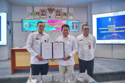 Pemkab Balangan dan Kanwil Kemenkumham Kalsel Jalin Kerja Sama Penguatan Hukum dan Inovasi Daerah. Foto: MC Balangan