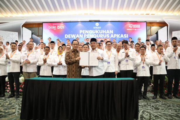 Mendagri Kukuhkan Pengurus APKASI 2025-2030