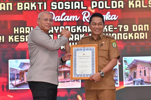 Bupati Balangan Apresiasi Dukungan Polda Kalsel dalam Program Bedah Rumah. Foto: MC Balangan