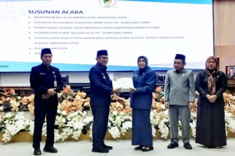 Pj Bupati Barito Utara Sampaikan Raperda Pertanggungjawaban APBD 2024 di DPRD