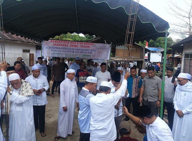Bupati Balangan H Abdul Hadi Meletakkan Tiang Pertama Pembangunan Langgar Nurul Rahman