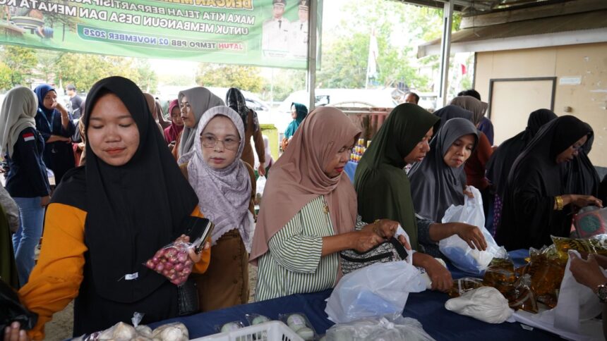 Warga Halong Antusias Serbu Pasar Murah Disperindag Balangan