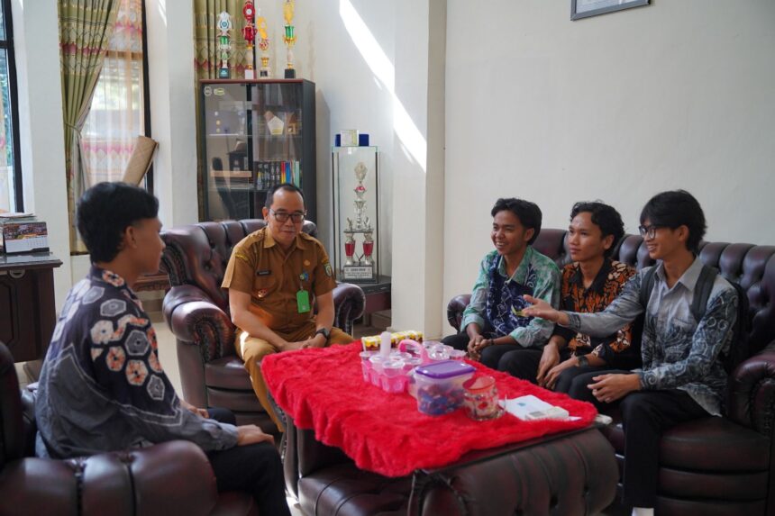 Mahasiswa Asal Halong