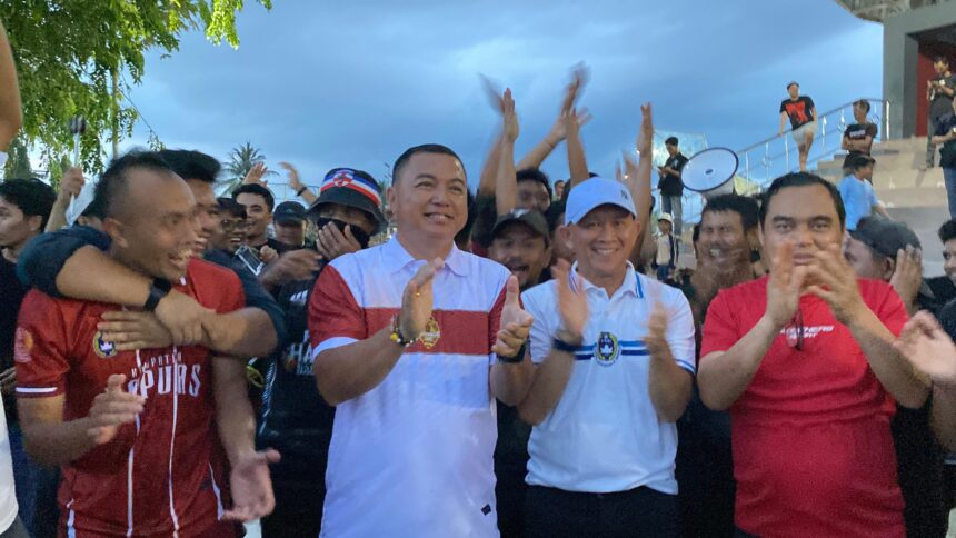 Wakil Bupati Kapuas Tutup Turnamen Gubernur Cup Zona Tengah, Kapuas 88 Bersinar FC Raih Gelar Juara