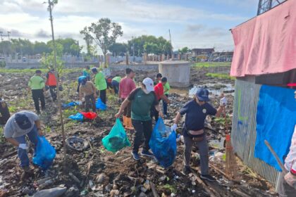 Pemkab Kapuas Gelar Jumat Bersih dan Hijau 2025 di Kawasan RTH Rumah Jabatan Bupati