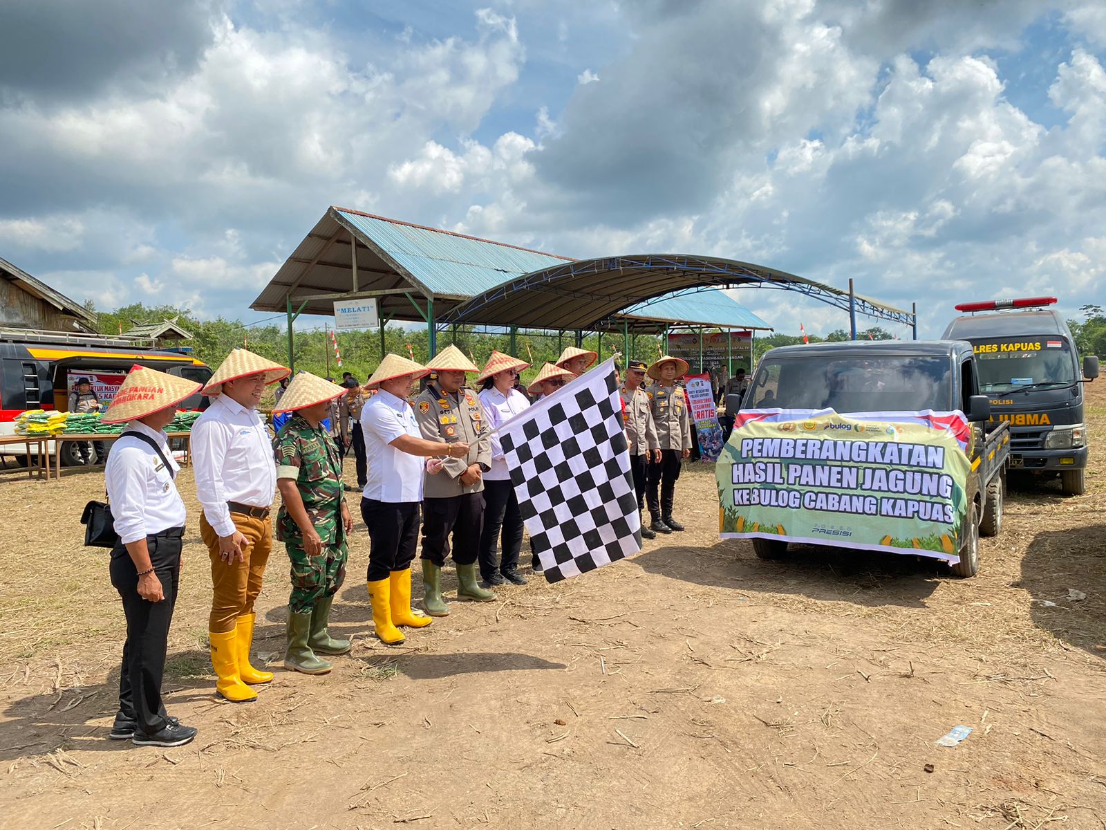 Wabup Kapuas Hadiri Penanaman Jagung Serentak dalam Mendukung Swasembada Pangan 2025S