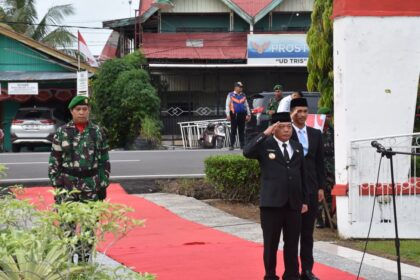 Bupati Kapuas Pimpin Ziarah Nasional di TMP Kencana Memperingati Hari Pahlawan 2025