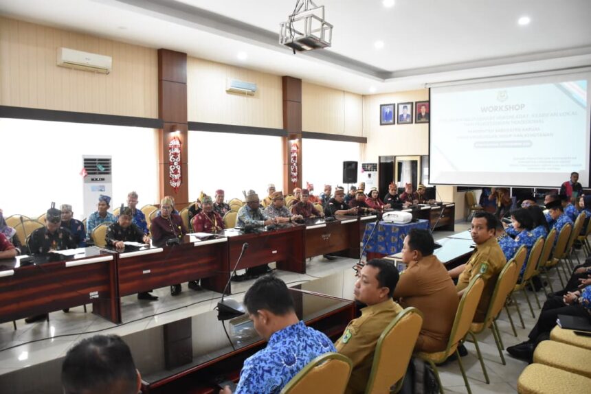 Sekda Kapuas Buka Workshop Kebijakan Masyarakat Hukum Adat dan Kearifan Lokal 2025