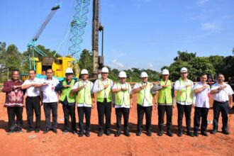 Bupati Wiyatno Resmikan Pemancangan Tiang Pancang Pembangunan Mall Pelayanan Publik Kapuas