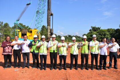 Bupati Wiyatno Resmikan Pemancangan Tiang Pancang Pembangunan Mall Pelayanan Publik Kapuas