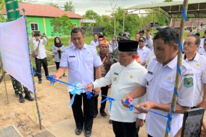 Bupati Kapuas Resmikan Gedung Serbaguna Desa Anjir Mambulau Barat