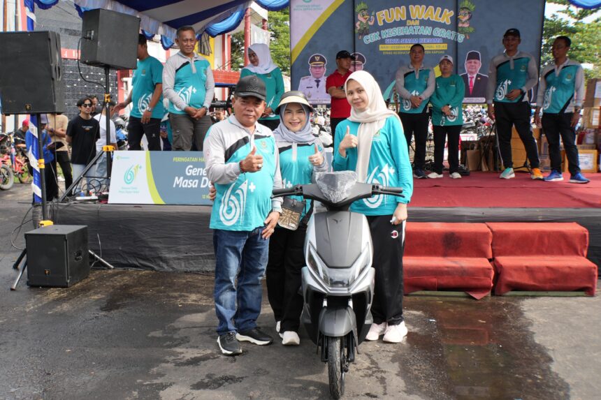 Pemkab Kapuas Gelar Fun Walk dan Cek Kesehatan Gratis Peringati HKN ke-61