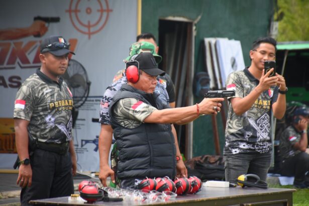 Bupati Kapuas Hadiri Silaturahmi dan Menembak Bersama di Lapangan Tembak Parikesit