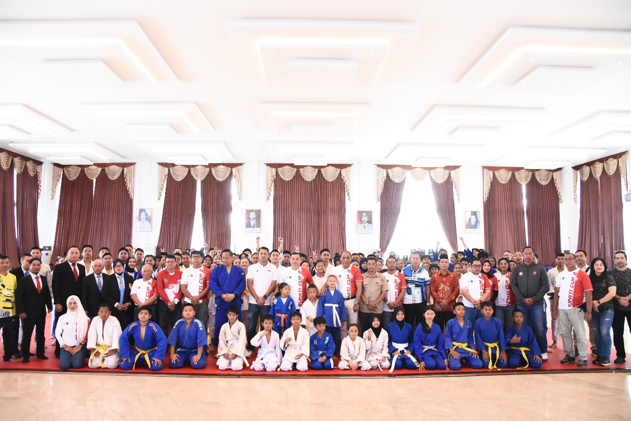 Wabup Kapuas Resmi Buka Kejuaraan Judo Bupati Kapuas Cup II Tahun 2025