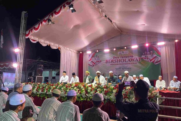 Warga Tampang Peringati HUT ke-80 RI dengan Berselawat Bersama