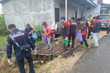 Pemkab Kapuas Tingkatkan Kesadaran Lingkungan Lewat Jum’at Bersih dan Hijau di Ponpes Antang
