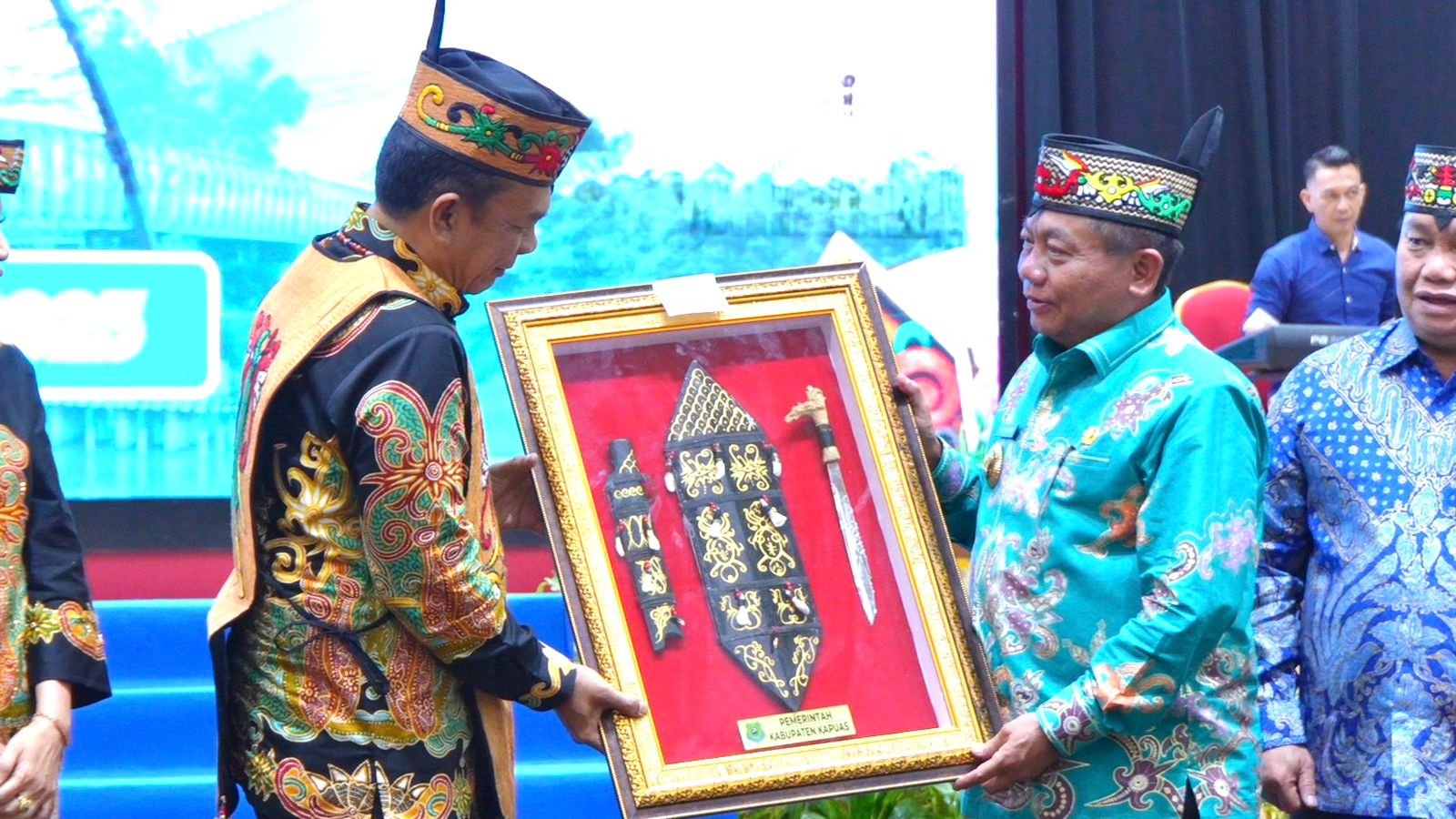 Bupati Wiyatno Hadiri Pisah Sambut Kajati Kalteng di Palangka Raya