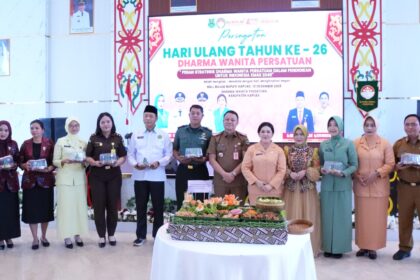 Sekda Kapuas Hadiri Puncak HUT ke-26 DWP