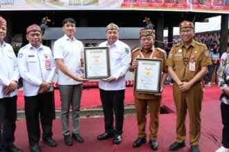 Kapuas Catat Rekor MURI, Seribu Pelajar Main Kecapi dan Karungut Serentak