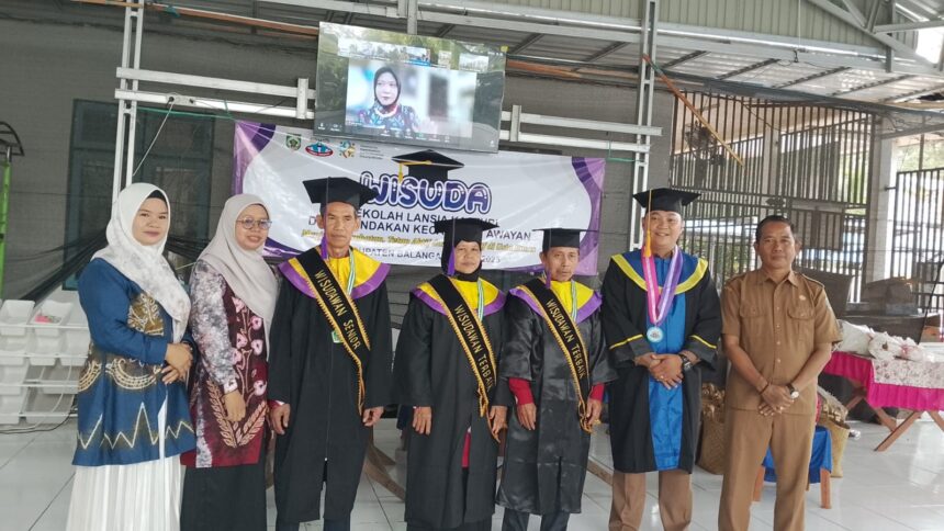 20 Lansia Desa Tundakan Ikuti Wisuda Sekolah Lansia SIDAYA