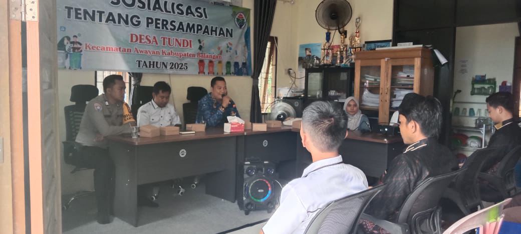 Sosialisasi persampahan di Desa Tundi, Awayan
