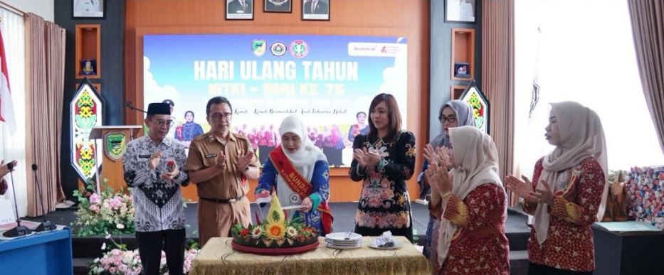 Bunda PAUD Maya Savitri Shalahuddin