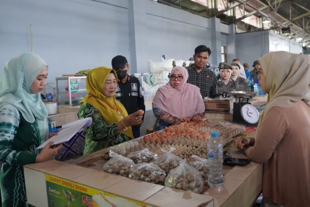 Jelang Natal dan Tahun Baru, Pemkab Balangan Pastikan Harga dan Stok Bapokting Stabil